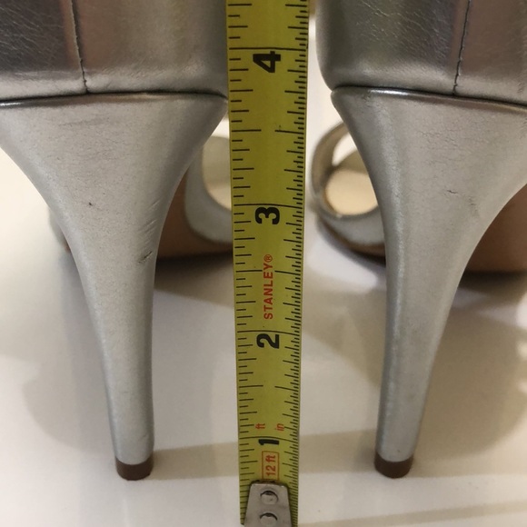 ALDO SILVER HIGH HEELS - Picture 10 of 11